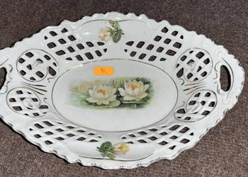 Patera  z ażurem. Nenufary.  Biała porcelana, złocona.   Przepiękny dekor, Patera  z ażurem. Nenufary.  Biała porcelana, złocona.   Przepiękny dekor,