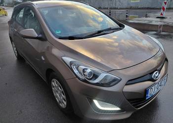 HYUNDAI i30 1,4 16V 2014r. 100KM Klimatyzacja