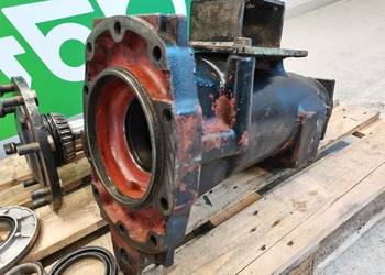 Pochwa piasty Deutz-fahr 6.31 DX {Tył 432903RY}