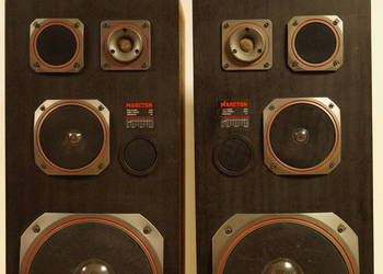 Wzmacniacz Emerson WS 503  z  kolumnami