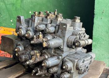 Rozdzielacz hydrauliczny Kawasaki KMX 15YC/ KADV28Y
