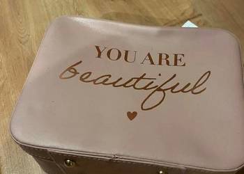 Kuferek na kosmetyki z lusterkiem Sinsay nowy z metką