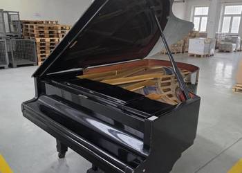 Fortepian Orkiestry Wojska Polskiego czarny wojskowy