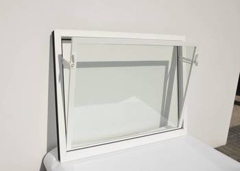 Okno PCV na wymiar białe do garażu obory budynku gospodarczego