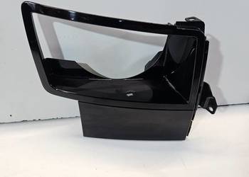 LAND ROVER DEFENDER II RAMKA OSŁONA LAMPY PRAWY PRZÓD PRAWA L8B213C024