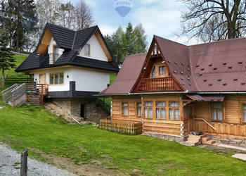 DWA DOMY W CENTRUM W RATUŁOWA