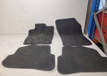 DYWAN DYWANIKI KOMPLET AUDI A1 8X 5-D 8X1863691A