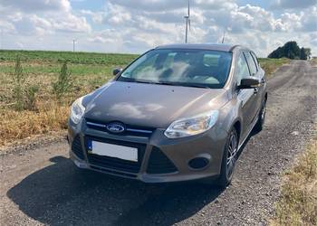 Ford Focus benzyna kombi mały przebieg