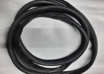 Fiat Stilo 5 drzwi uszczelka drzwi prawa przednia prawy przód