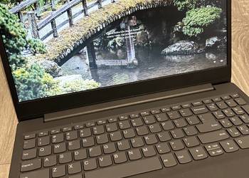 Laptop Lenovo v15 ADA- Ryzen 5