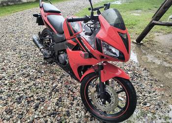 Sprzedam hondę CBR 125 stan idealny