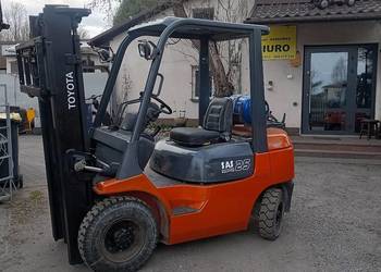 Wózek widowy Toyota 7FGF25 2500kg LPG