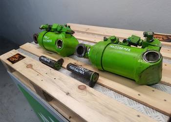 Cylinder hydrauliczny poziomowania osi Merlo ....  Multifarm