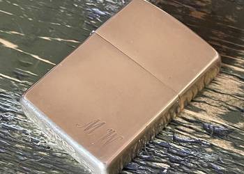 Kolekcjonerska zapalniczka Zippo złota