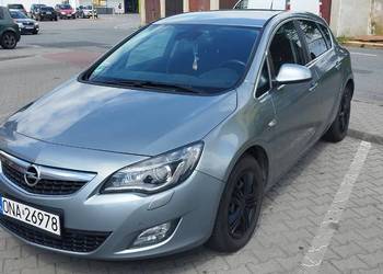 Sprzedam Opel Astra J 1.7CDTI
