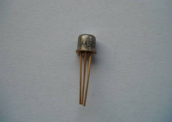 Transistor Motorola 50210102F  424 N.O.S. tranzystor TO18