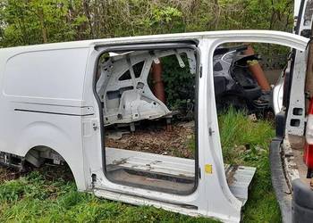 Peugeot expert traveller toyota proace bok błotnik 2018