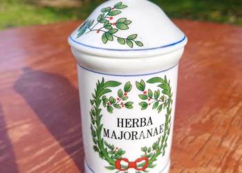 Ceramiczny pojemnik (słoiczek) na przyprawy i zioła z pasującą pokrywką, zd