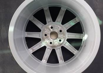 Felga aluminiowa Audi 8S0 601 025 C
