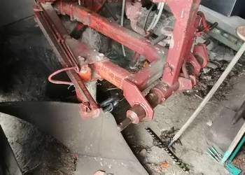 Pług  dwu    skibowy