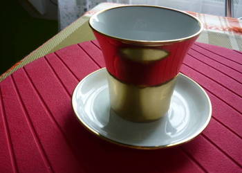 Filizanka NESCKAFE GOLD  z spodkiem