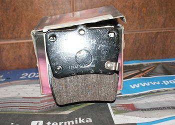 KLOCKI HAMULC. TOYOTA RAV-4 00-05 TYŁ Z CZUJ. SI840 GDB3279
