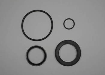 Uszczelnienie siłownika podnoszenia hederu Fortschritt E512