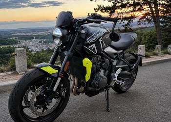 Triumph Trident