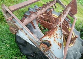 Adapter dwuwałkowy do rozrzutnika agromet