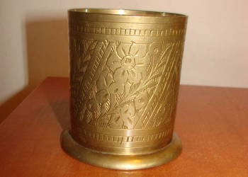 mosiężny kubek