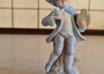 Stara porcelanowa, kolekcjonerska figurka.