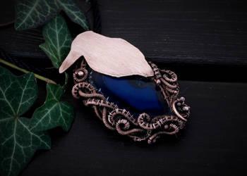Wisior, zimorodek, miedź, niebieski agat, wire wrapping