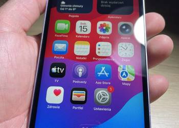 iPhone 12 • 64 GB •