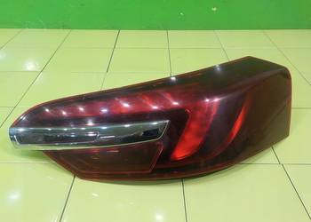 INSIGNIA A LIFT 2.0 CDTI 15r KOMBI lampa prawa tyl 22860892