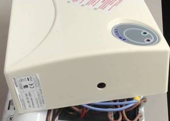 Elektryczny przeplywowy podgrzewacz wody Amicus 5- Kw