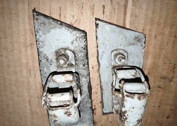 Mocowanie pompki powietrza w koszu wózka bocznego M72