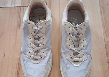 buty damskie sportowe ZARA roz. 37 w odcieniu jasnego fioletu używane