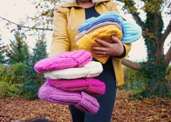 Czapki ze 100% wełny - duzo kolorów