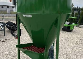 Mieszalnik Pasz Sypkich 1000 kg M-ROL DOSTAWA