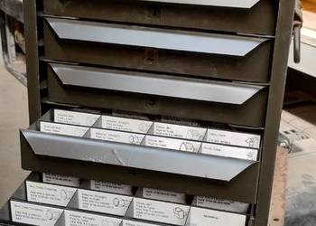 Wojskowa amerykańska skrzynia warsztatowa na adaptery hydrauliczne