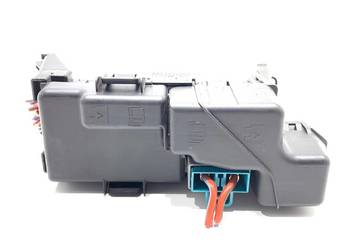 SKRZYNKA BEZPIECZNIKÓW VOLVO V60 I Kombi 10-18 2.0 181KM MODUŁ