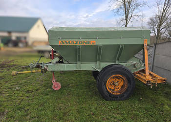 Rozsiewacz wapna, nawozów AMAZONE ZG4000 (4 tony / 6 m)