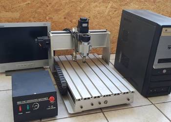 Mini frezarka CNC 3-osiowa + sterownik + komputer + monitor – komplet