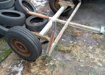 Przyczepa przyczepka dyszel z hamulcem najazdowym lampy błotniki