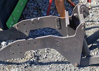 Przedni podnosnik TUZ massey ferguson MF 6130