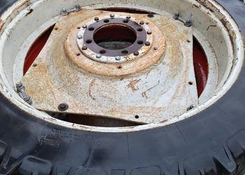 Koła wąskie lub blizniacze R44 x 11,2 kleber