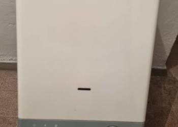 Piec gazowy Ariston T2 do naprawy lub na części.