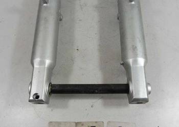 Yamaha FJR 1300 golenie lewy prawy / oś 01-05r. A448