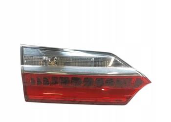LAMPA TYŁ W KLAPĘ LEWA LIFT SEDAN E16 E17 81590-02A20 Toyota Corolla XI