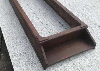 Oryginalna obudowa grobu, obramowanie, tymczasowa obudowa nagrobna, twarda